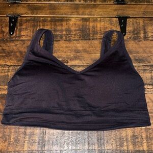 Stretchy sports bra